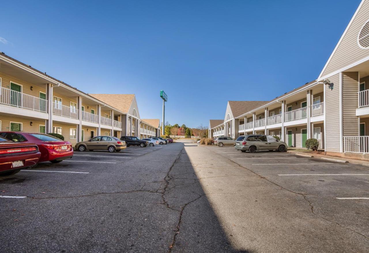 Hometowne Studios By Red Roof Spartanburg - Asheville Highway Southern Shops Exteriér fotografie